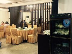 大堂-鑫悦楼煎蟹·16年海鲜大排档