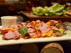 -恰餐厅及酒吧 CHAR Bar & Grill (北京丽都皇冠假日店)