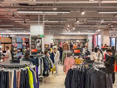 -王府井奥莱临潼小镇(临潼店)