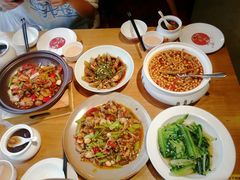 -嫩芽 ·地道重庆菜(十八梯露台夜景店)