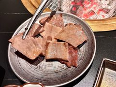 -山川小町·极番烧肉(新地假日广场店)