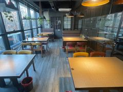 -阿洪锅贴王(小吃城店)