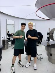 -一家只做男发烫染的店