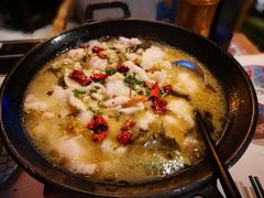 葱哥酸菜鱼-酒肆浅葱•烧烤•龙虾•排档(卓悦intown店)