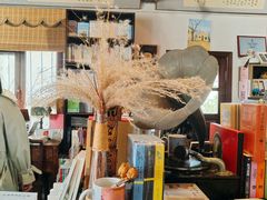 -荒岛书店(黄县路店)