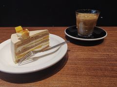 红茶芒果奶油蛋糕-black rainbow coffee