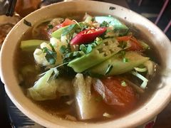 -Cuc Gach Quan Restaurant