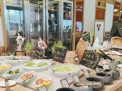 -大中华希尔顿酒店-念自助餐·嗨啤·小龙虾