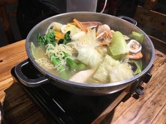 -辛明堂洞韩式芝士年糕火锅(万达店)