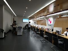 -上海华裕比亚迪4S店