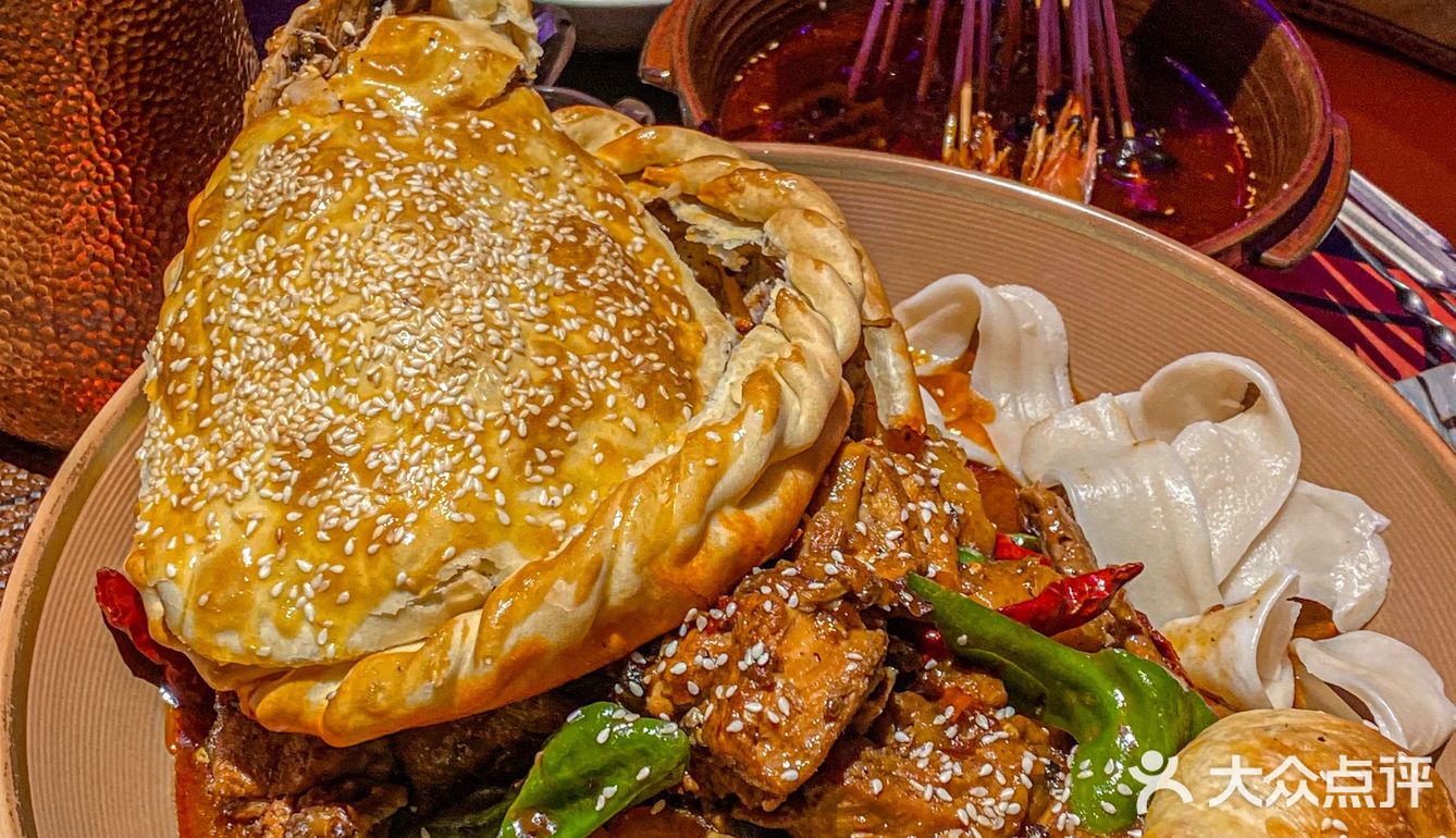在新街口吃到巨无霸酥皮烤包子啦
