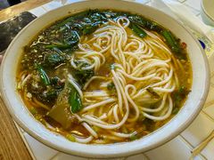 -粉八·云南米线·建水烧烤(常熟路店)