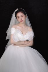 -拉瑞娜LaReine婚纱礼服高级定制