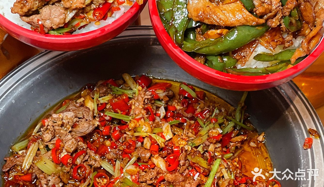 杭州必吃湘菜‼️现炒黄牛肉配五常米饭yyds