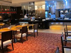 -上海西藏大厦万怡酒店Momo Cafe(徐汇店)