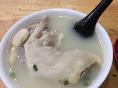-雷祖芳老妈蹄花店