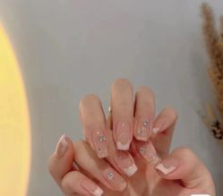 -悦指间美甲美睫