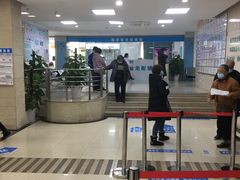 -上海大学附属上海和平眼科医院