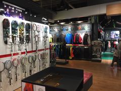 -YONEX苗江运动城(源深店)