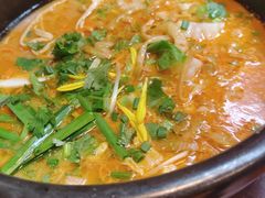 -银米·云南传统过桥米线(双廊黑金冠店)