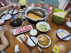 -老何家后安粉·糟粕醋海鲜火锅(三亚湾椰梦长廊店)