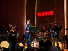 -TZ House音乐现场(来福士中心店)