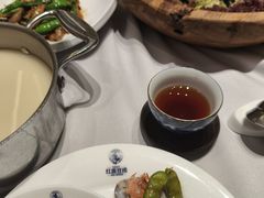 -红鼎豆捞·非遗鲍皇汤火锅(宝丰路店)