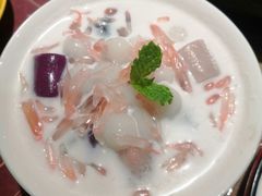 多宝芋圆捞-山城外·非遗酸菜鱼(蜀都万达店)