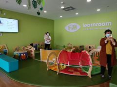 -乐融婴幼儿成长中心(四季青校区)
