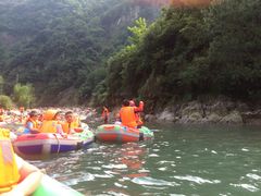 -安吉龙王山峡谷漂流