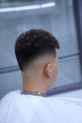 -豪帅男士理容馆