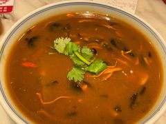 舌尖牛肉胡辣汤配馓子-掌柜的店·河南菜(新天地店)