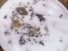 椰汁炖桃胶-沙湾姜埋奶(兴新包店)