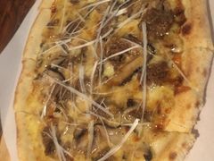 烤牛肉披萨-I HOLIC艾豪丽披萨(KKone店)