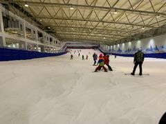 -乔波室内滑雪场