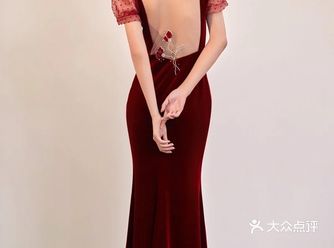 可甜可盐丝绒礼服高级甜美