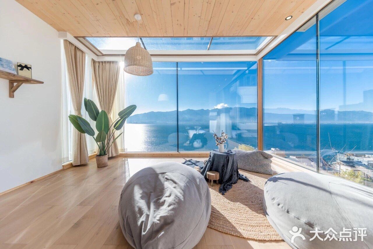 🌿大理旅游攻略|270度无敌海景 躺在床上看苍山洱海