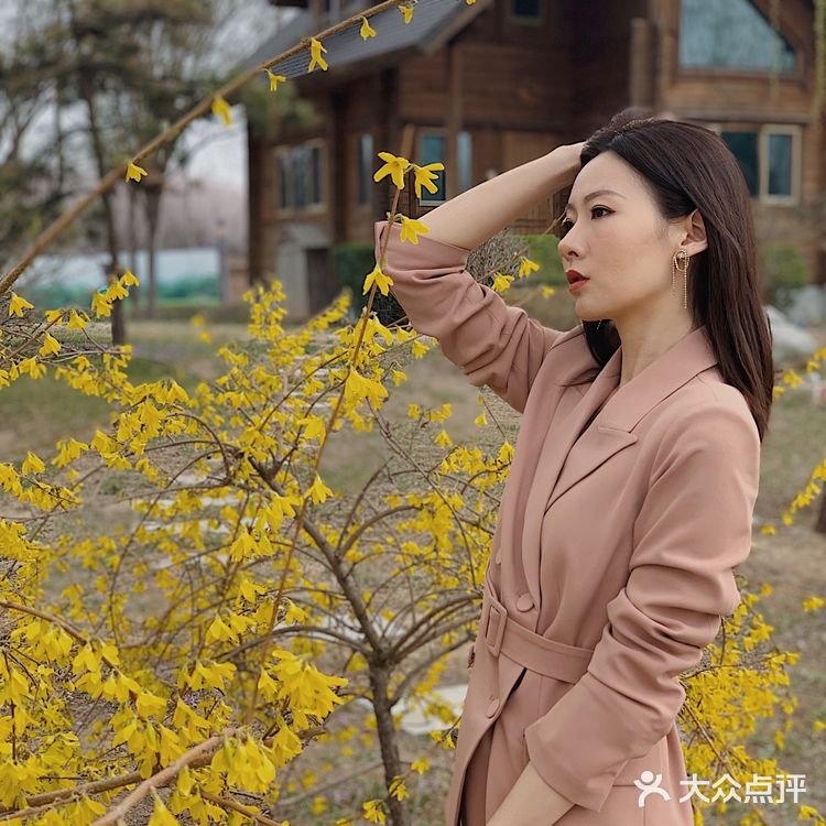 OOTD | 这个春天一定要拥有的烟雾粉西装