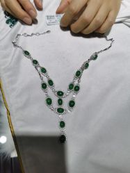 -北京七彩云南翡翠珠宝旗舰店(月坛店)