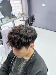 -宫铭烫发染发接发店