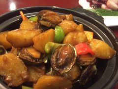 红岛鲍鱼烧土豆-老胶东家常菜馆(市场一路店)
