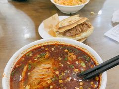 麻辣米线-子午路张记肉夹馍(翠华路店)