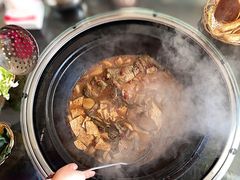 柴锅炖水库鱼-姥家大锅台水库渔家