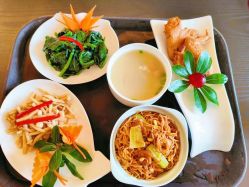 -莲芯花月子会所