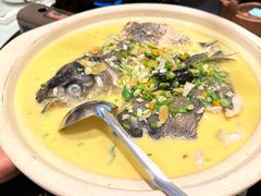 -帅巴人舅母子腊蹄民俗村