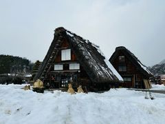 -白川乡与五箇山的合掌构造村落