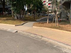 -领晟体育蓝天花园室内游泳馆