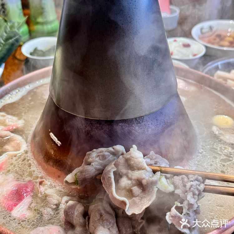 刷新了认知……这竟然是哈尔滨的火锅店！