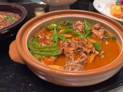 -帅巴人舅母子腊蹄民俗村