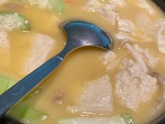 菌菇丝瓜豆腐煲-新荣记(南京西路店)